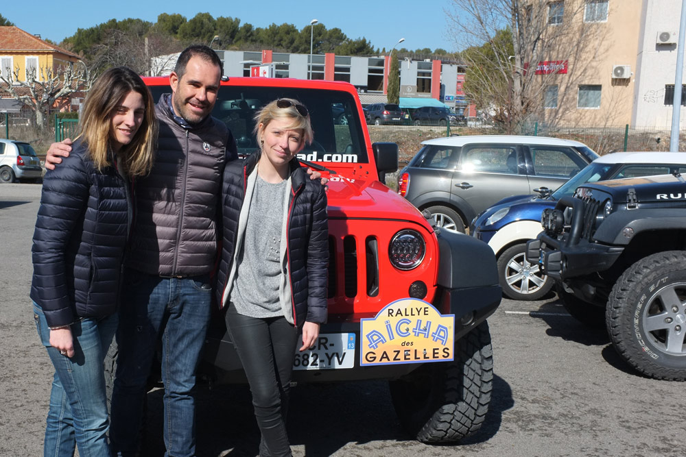 Equipage 102 Rallye des gazelles 2018 Elodie Servin & Claudia Martin - Bumperoffroad location Jeep rallye