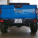 Jeep Gladiator 3,6L V6 Willys Hydroblue full