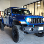 Jeep Gladiator 3,6L V6 Willys Hydroblue full