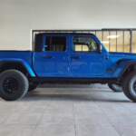 Jeep Gladiator 3,6L V6 Willys Hydroblue full