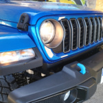 Jeep Gladiator 3,6L V6 Willys Hydroblue full