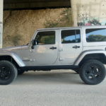 Jeep JKU Sahara 2,8 CRD Grise full