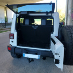 Jeep Wrangler JK Sahara 2 portes Blanche full