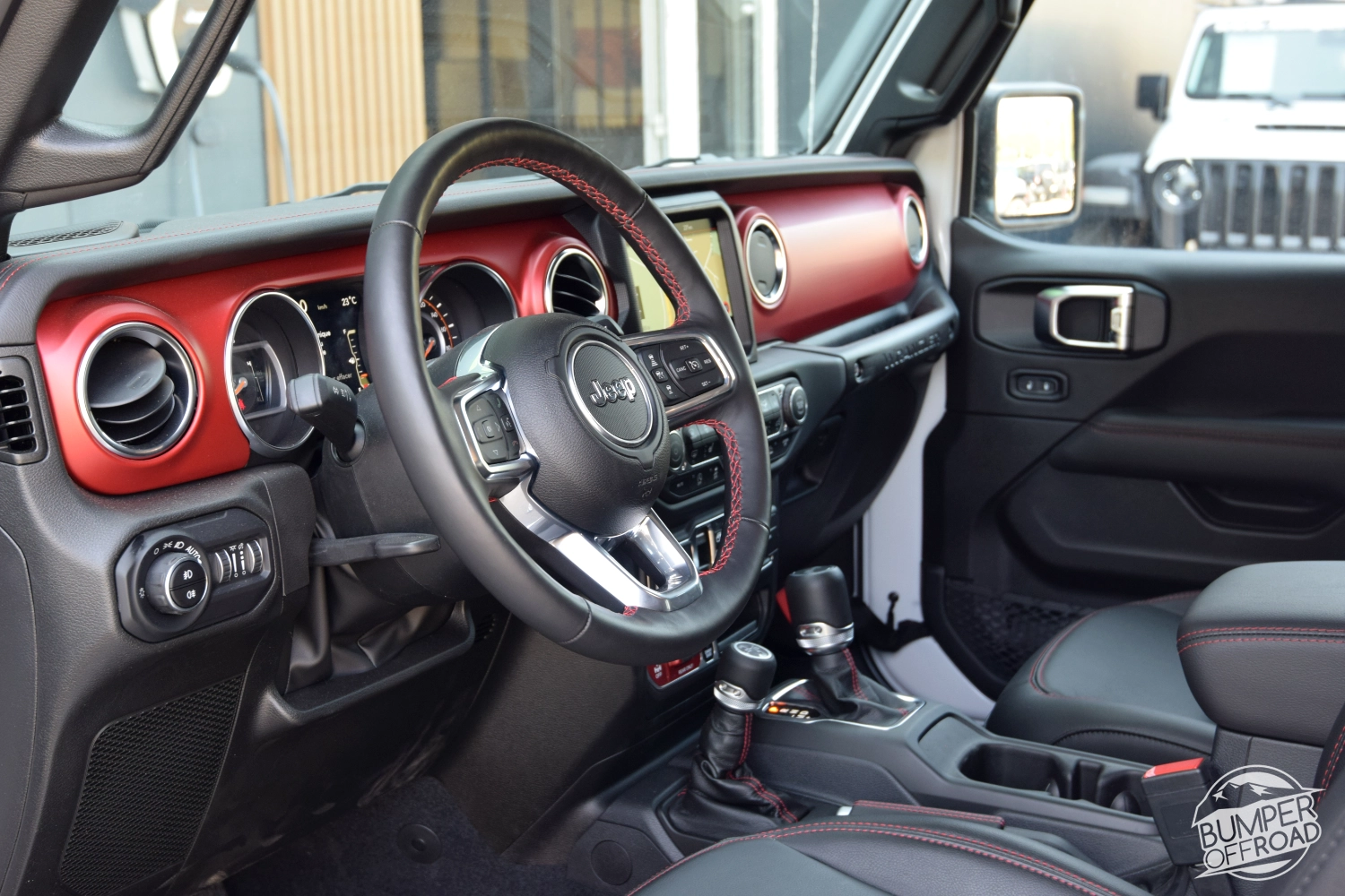 Jeep Wrangler JLU Rubicon 2,0L Blanche full
