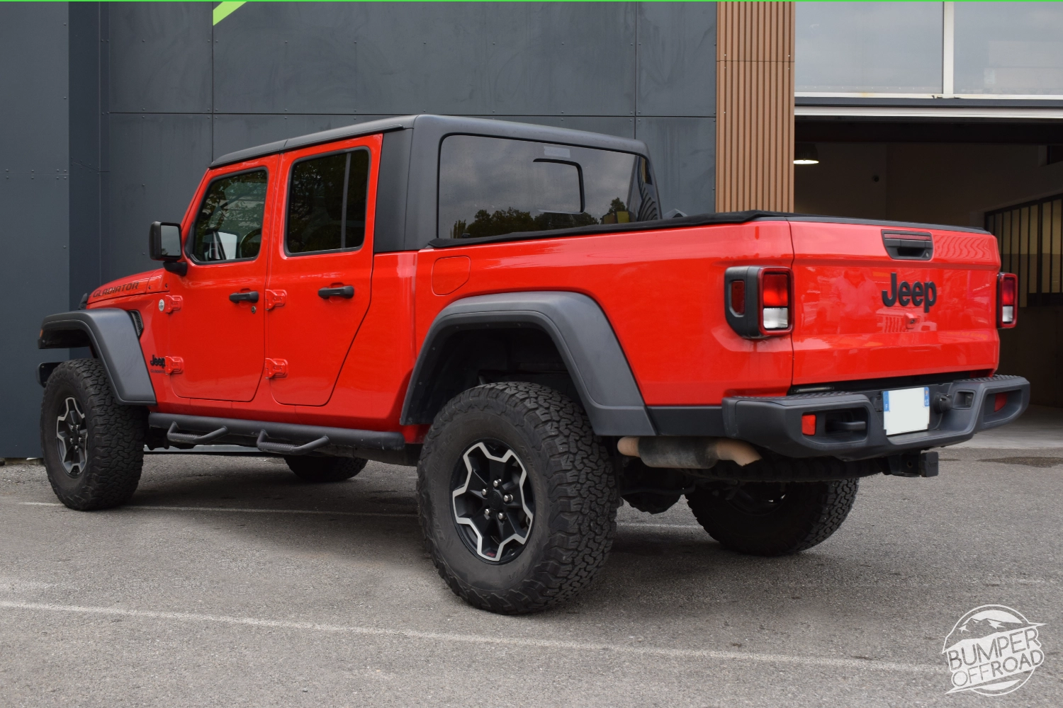 Jeep Gladiator 3,6 V6 E85 Colorado Red full