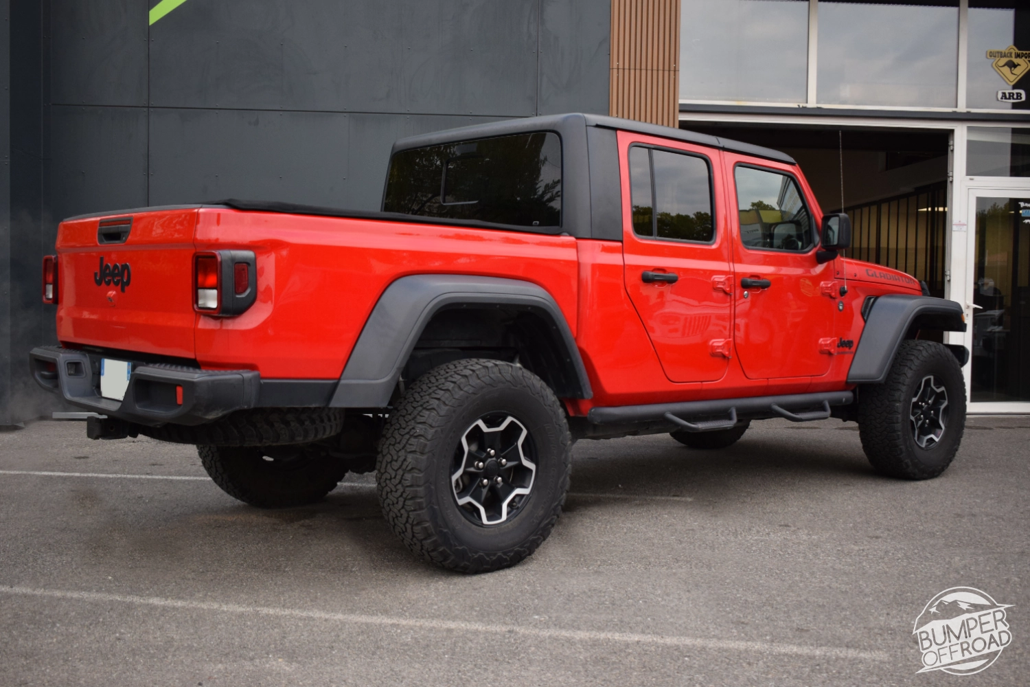 Jeep Gladiator 3,6 V6 E85 Colorado Red full