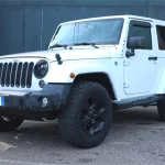 Jeep Wrangler JK Sahara 3.6L V6 Blanche full